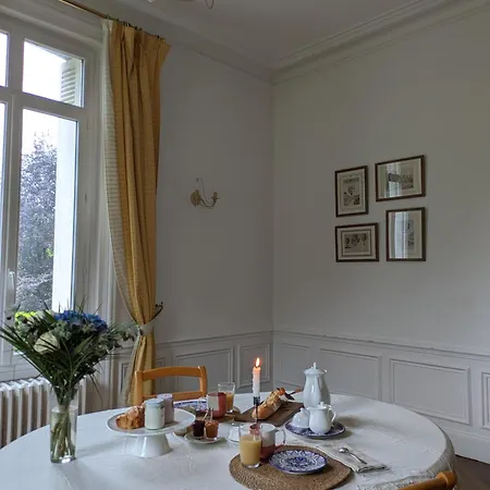 Panzió D'hote - Petit Chateau A La Campagne 3*