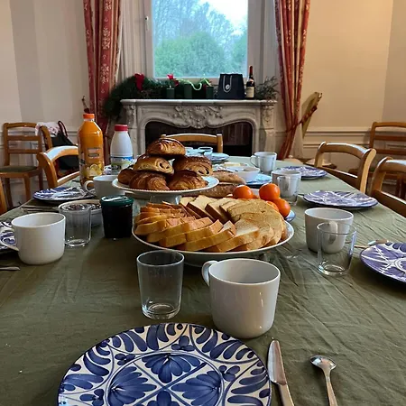 Panzió D'hote - Petit Chateau A La Campagne