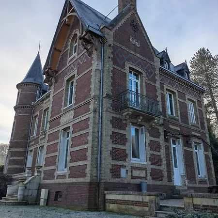 D'hote - Petit Chateau A La Campagne